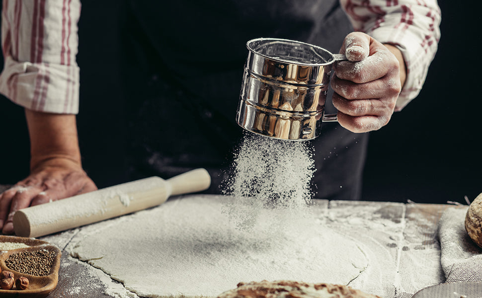Steel Manual Flour Sifter – Clean, Quick & Efficient Sieving-.g