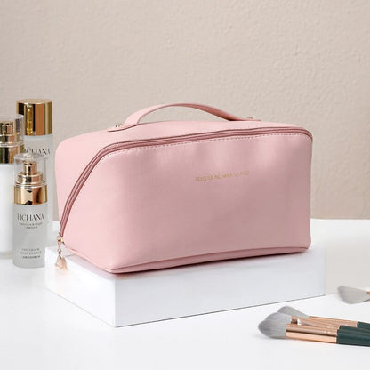 MAKEUP TRAVEL BAG - (Buy 1 Get 1 Free) 😍.g